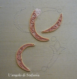 Iniziale "G" - goldwork